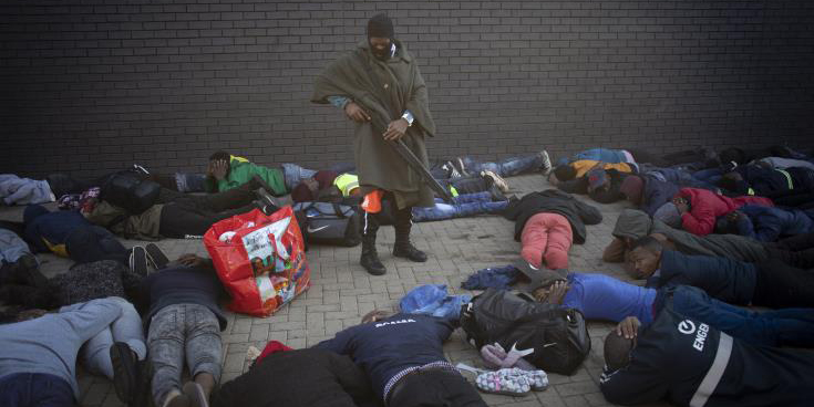 Εκατόν δεκαεπτά νεκροί στη Νότιο Αφρική στα βίαια επεισόδια, χιλιάδες στρατιώτες στους δρόμους